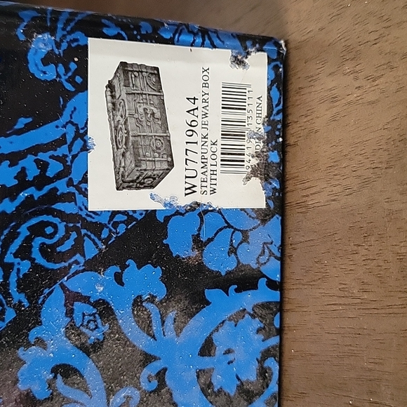 Jewelry Box - Picture 2 of 5